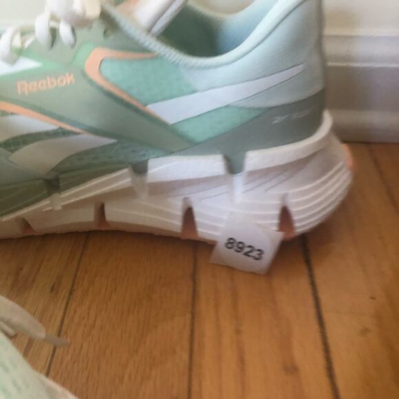 Free People x Reebok Women's  Floatzig 1 Sneakers  Size US 9.5 - Picture 10 of 10